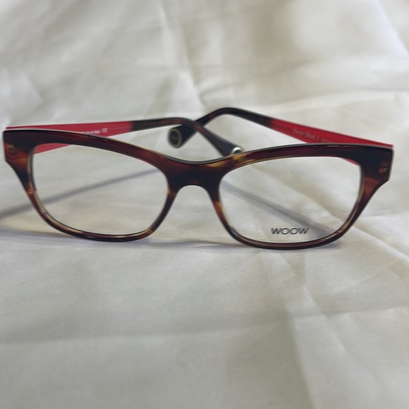 WOOW eyeglass frame in burgundy red brown color - Picture 4 of 4